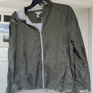 Forever 21 lined full zip windbreaker. Size Medium olive Green with hood